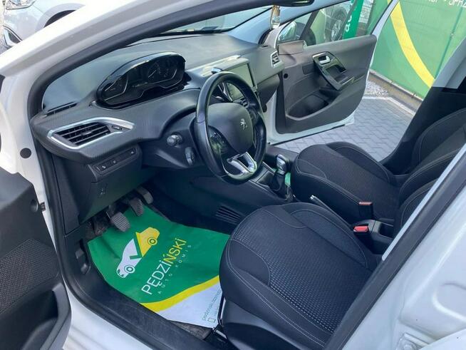 Peugeot 208 szklany dach ,kamera ,nawigacja.