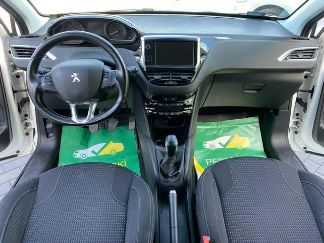 Peugeot 208 szklany dach ,kamera ,nawigacja.