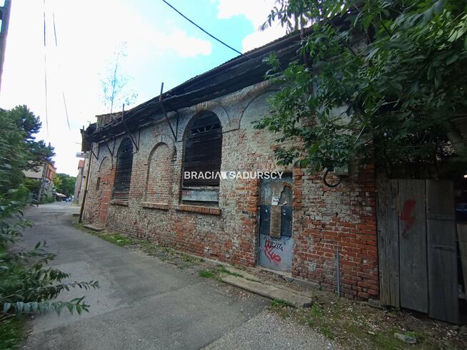 Dom Krzeszowice Centrum, Wąska