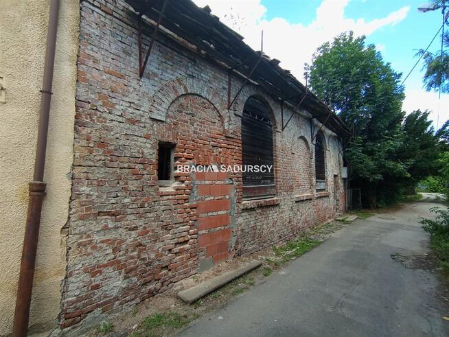 Dom Krzeszowice Centrum, Wąska