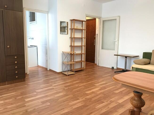 Mokra 19A, Bałuty, słoneczna kawalerka