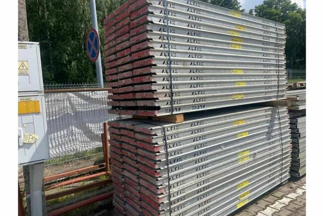 Używane oryginalne stalowe podesty Plettac 2,5m