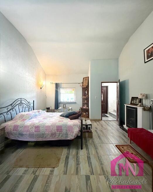 Dom szeregowy z fotowoltaiką i dużą działką – Wojcieszyn k.