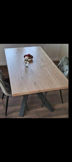 Stół do salonu i jadalni