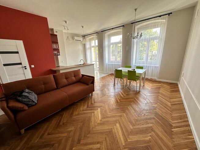 Klimatyczne mieszkanie dla singla lub pary