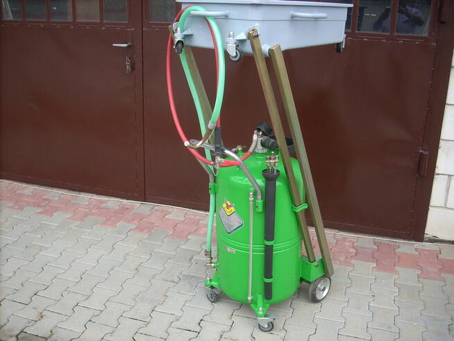 Wysysarko ściekarka 115l na pantografie firmy RAASM