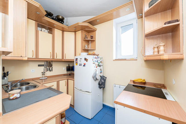 Okazja! Przytulne dwa pokoje niedaleko metra