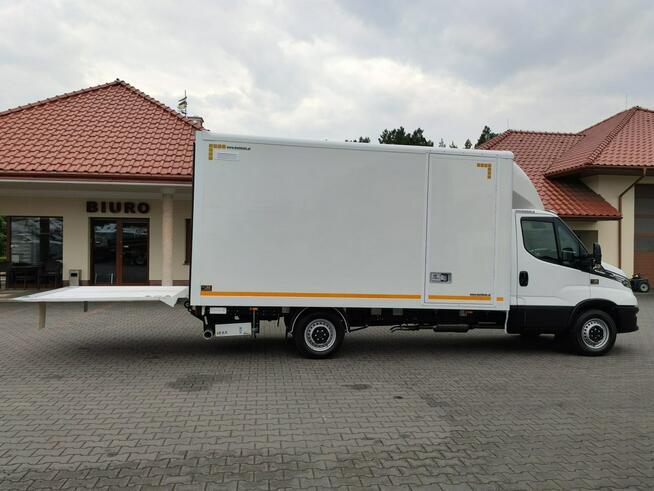 Iveco Daily 35S16S V Hi-Matic Tył na Poduszkach Drzwi Boczne Winda 750kg Przód Ledy 2020r