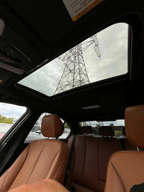 BMW Seria 3 330i xDrive Luxury Line