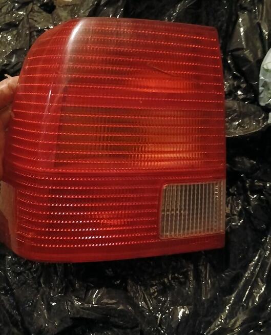 Sprzedam lampę tył lewa passat b5 SEDAN
