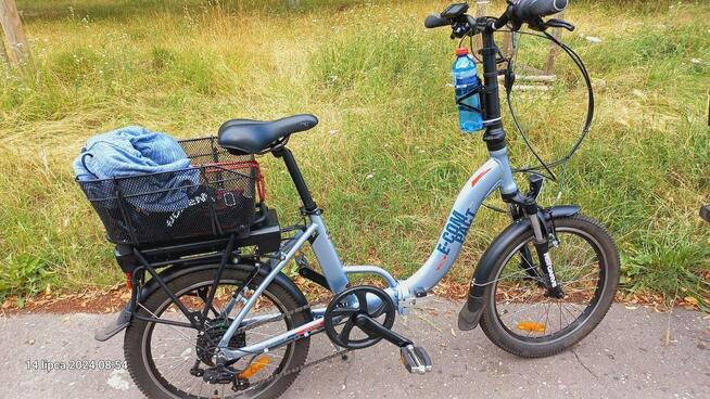 Używany rower elektryczny.Stan b.dobry.Rama aluminiowa ,koła