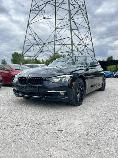 BMW Seria 3 330i xDrive Luxury Line