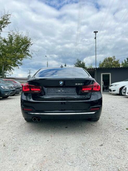 BMW Seria 3 330i xDrive Luxury Line