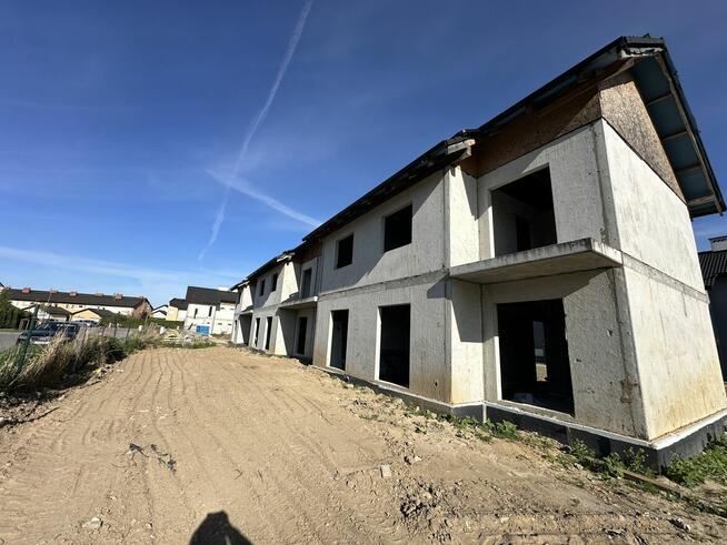 Stała praca dla monterów stolarki oraz pomocników– umowa, p