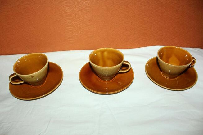 Filiżanki z talerzykami Mirostowice Opal 3 sztuki Czasy PRL