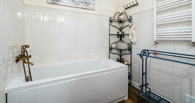 Dom z garażem blisko morza