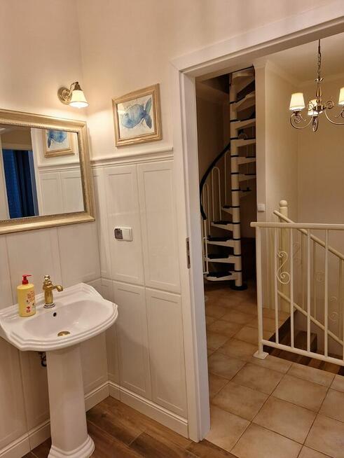 Dom z garażem blisko morza