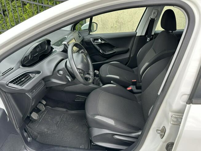 Peugeot 208 Benzyna, tempomat, radio dotykowe ,nawigacja, isofix, ESP, import