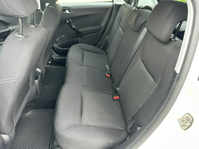 Peugeot 208 Benzyna, tempomat, radio dotykowe ,nawigacja, isofix, ESP, import