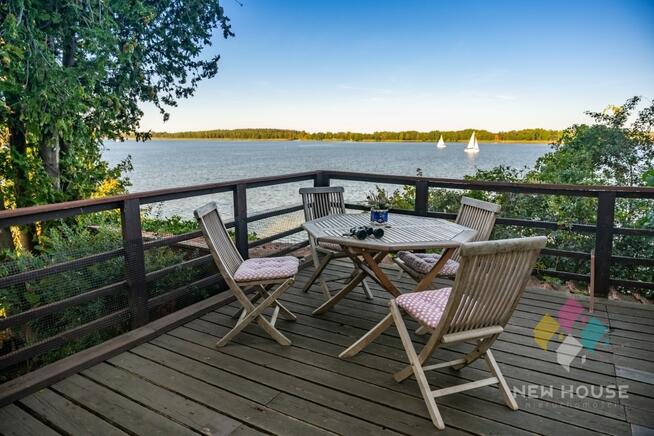 Stare Sady, dom z linią brzegową jeziora Tałty