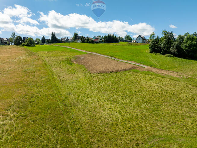 Działka budowlana Leszczyny 1073m2