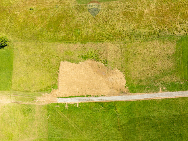 Działka budowlana Leszczyny 1074m2