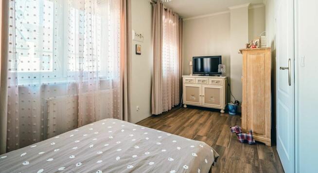 Dom z garażem blisko morza