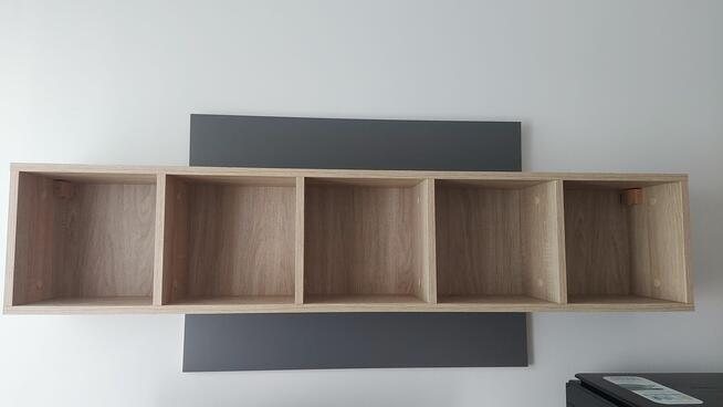 Szafka wisząca w Dardzo Dobrym stanie 137x18x28