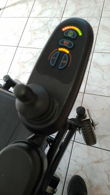 Wózek inwalidzki elektryczny