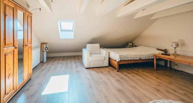 Dom z garażem blisko morza