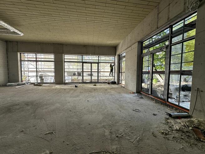 Stała praca dla monterów stolarki oraz pomocników– umowa, p