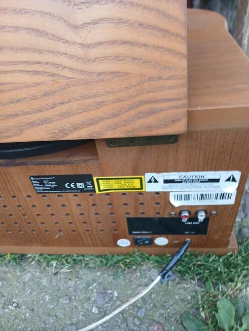 Radio z adapterem retro.