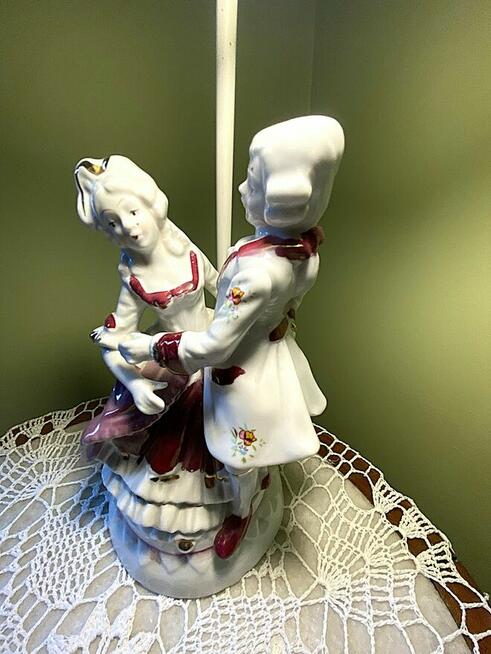 Figuralna ceramiczna lampka nocna