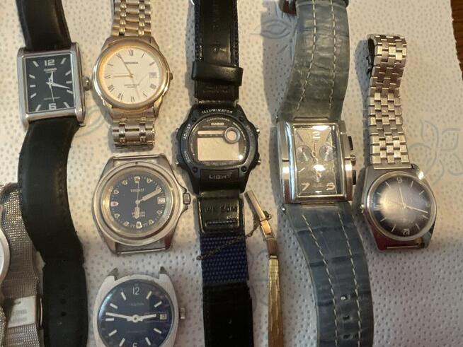 Zegarki na części.