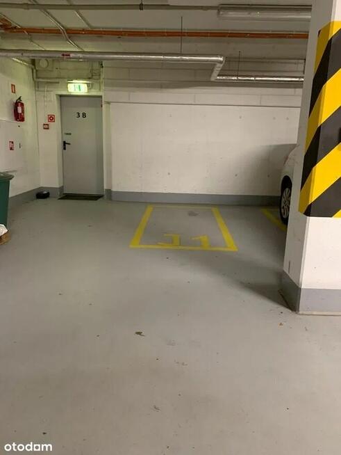 Wynajme miejsce parkingowe na motocykl / Vespa / jednoslad