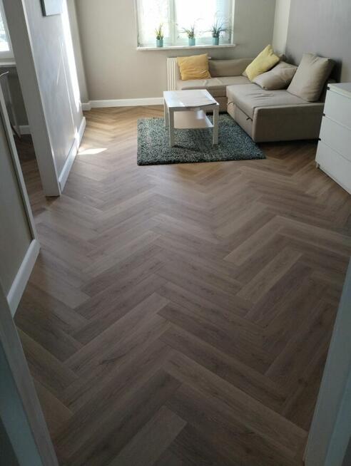 Montaż Paneli, Podłóg i Drzwi w Złotnikach– Profesjonalnie