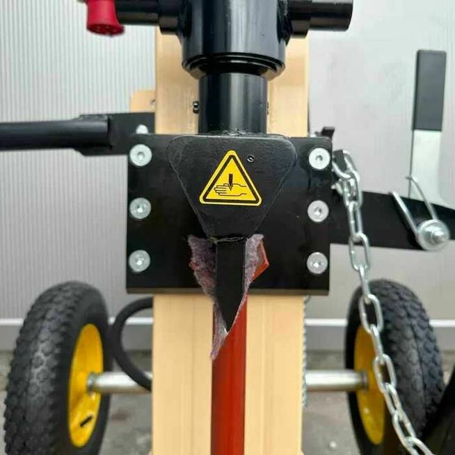 Łuparka do drewna MEYER M22TN (22 tony)