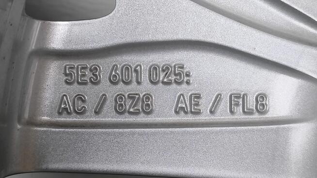 Koła 17 Skoda Octavia IV Yeti Vw opony zima 205/55/17 5x112