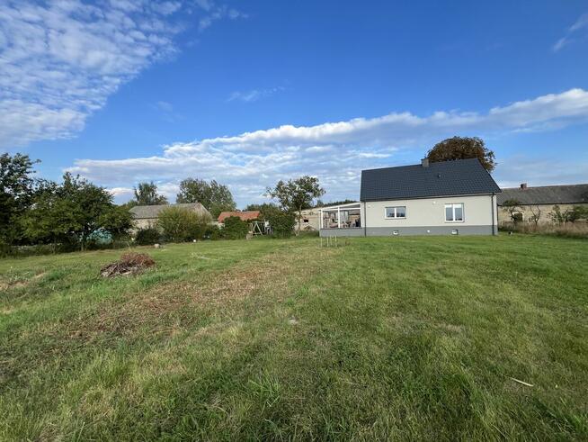 Dom , budynki , opcjonalnie pole na sprzedaż