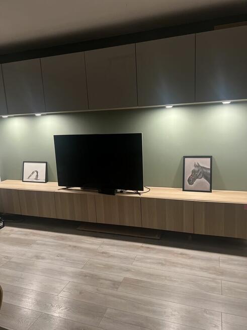 Dom , budynki , opcjonalnie pole na sprzedaż