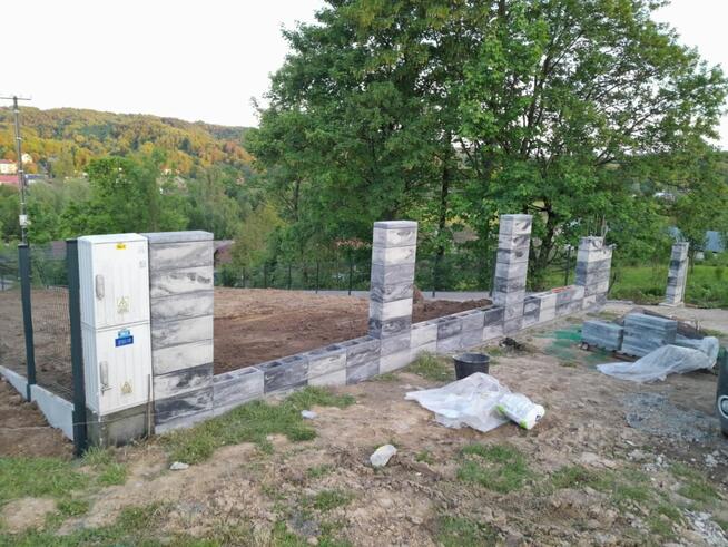 Układanie kostki brukowej, usługi brukarskie, montaż ogrodzeń