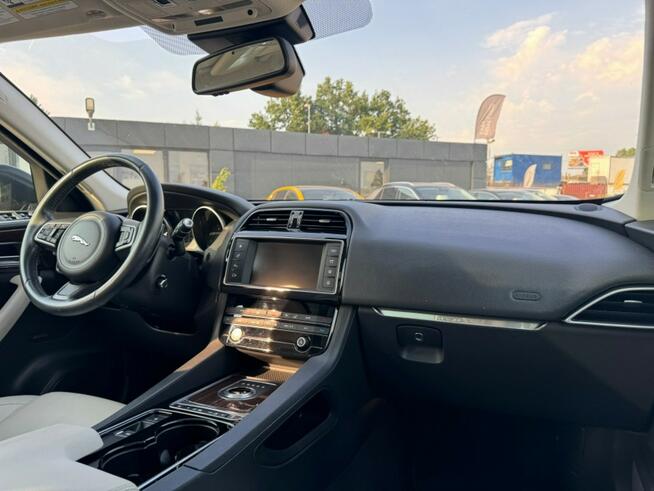 Jaguar F-PACE / Drugi właściciel / Key Less / Tempomat / Panorama / FV marża