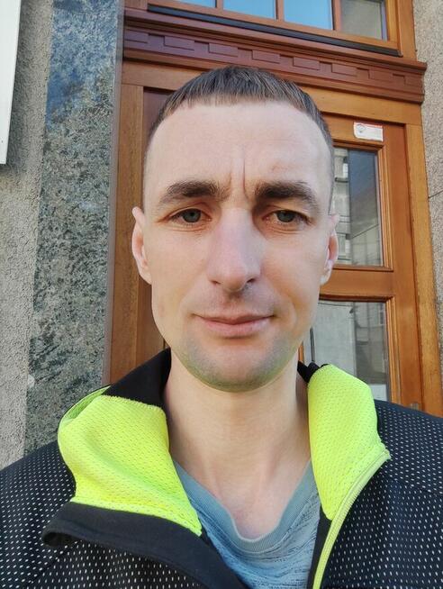 Szukam dziewczyny lub kobiety.