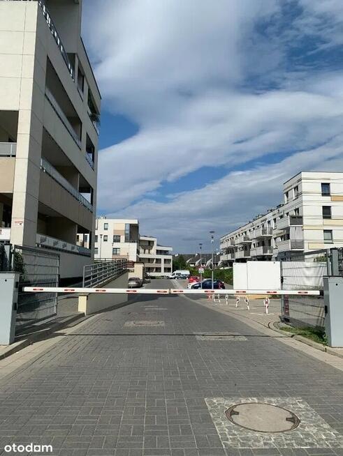 Wynajme miejsce parkingowe na motocykl / Vespa / jednoslad