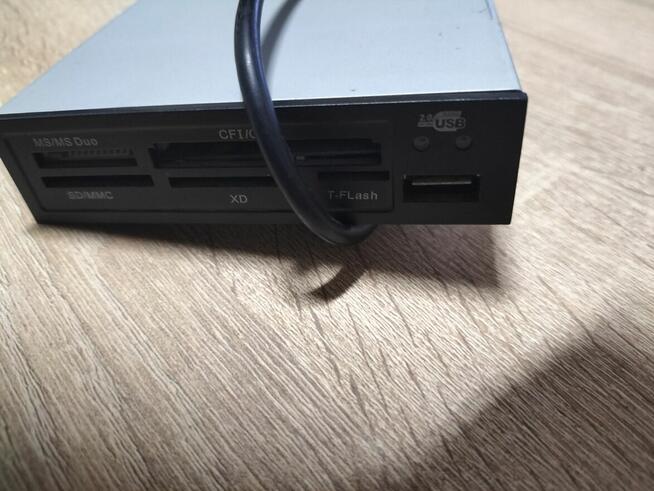 Czytnik kart pamięci microSD sdhc MMC USB port 2.0