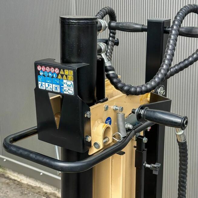 Łuparka do drewna MEYER M14TN (14TON)