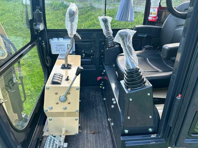 Minikoparka MEYER EX12 YANMAR (Skrętne ramię + Joystick)