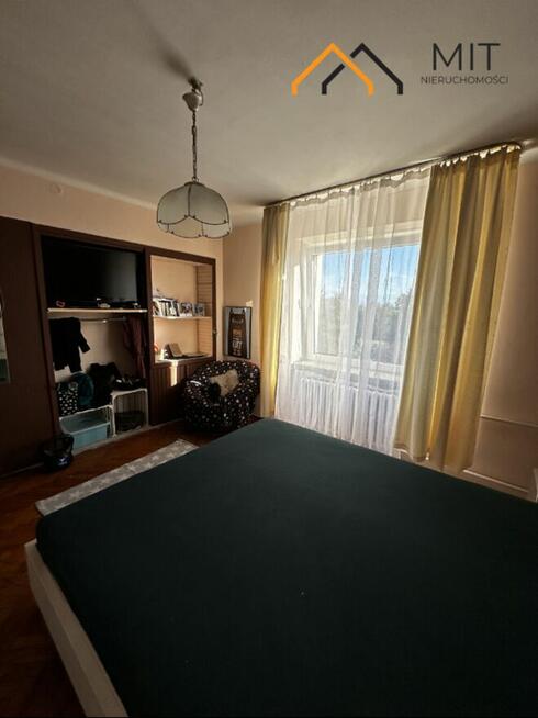 Dom na ul.Zwięczycka 4, 300 m² na działce 9 arów.