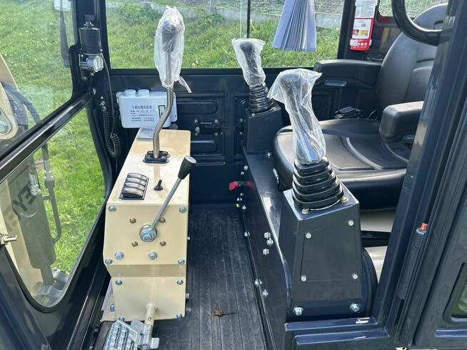 Minikoparka MEYER EX12 YANMAR, rozsuwane gąsienice LEASING