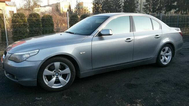 BMW e60 530d manual, skóry, hak